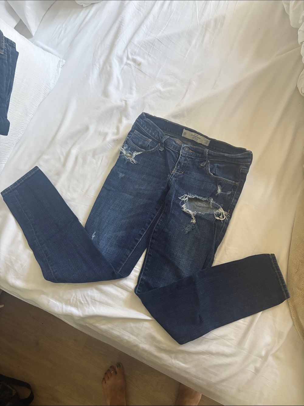 Set of 2 vintage A&F jeans size 25